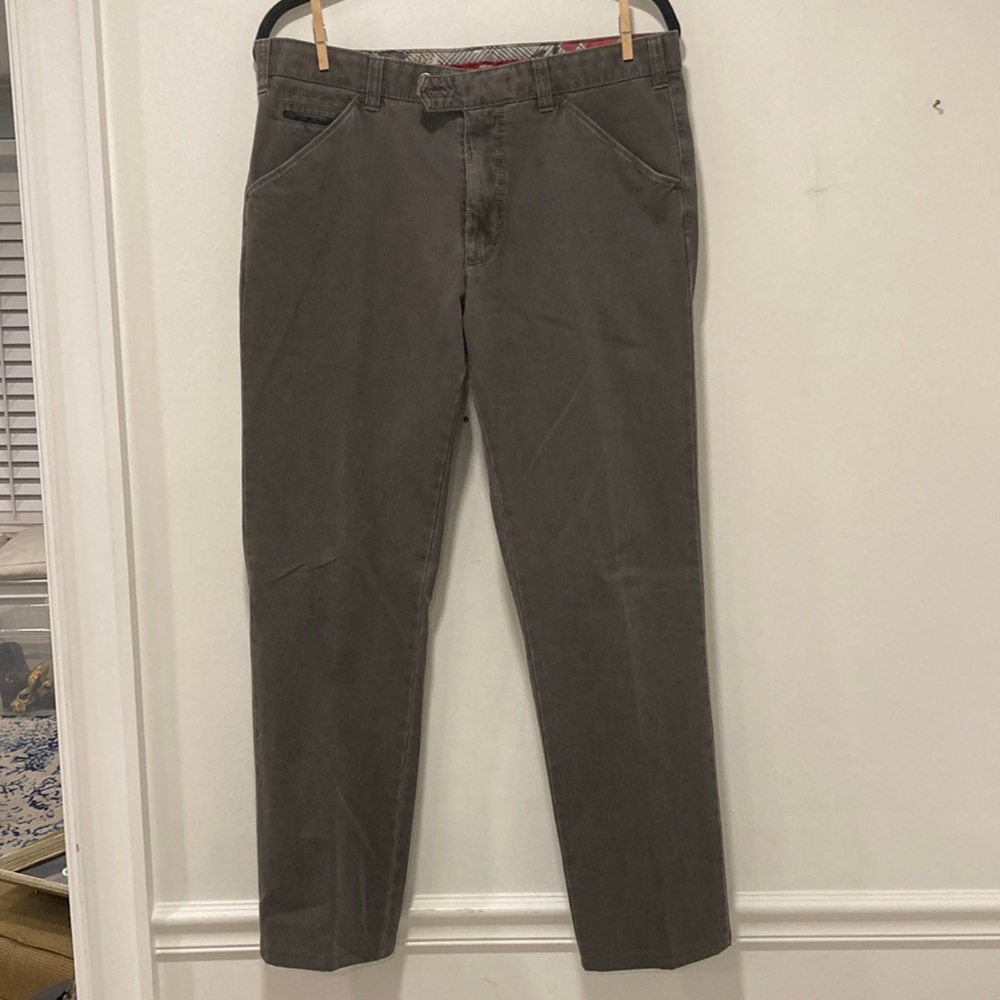 Meyer Chicago Men’s Denim Flat Front Chinos in Gray